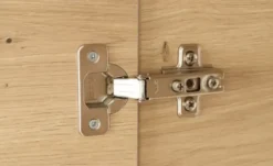 Drehtürenschrank