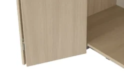 Drehtürenschrank mit Beleuchtung
