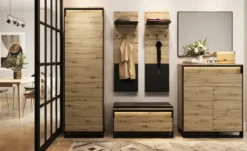 Garderobenschrank