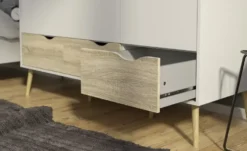 Kleiderschrank