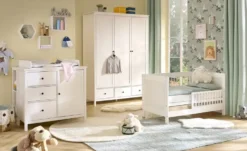 Kommode aus Massivholz
