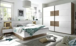 Schwebetürenschrank